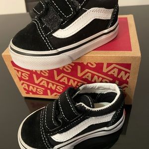 Old Skool Vans Infant Sz 4 Black